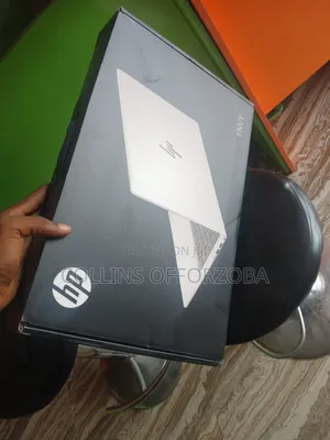 New Laptop HP Envy X360 8GB Intel Core I5 SSD 512GB