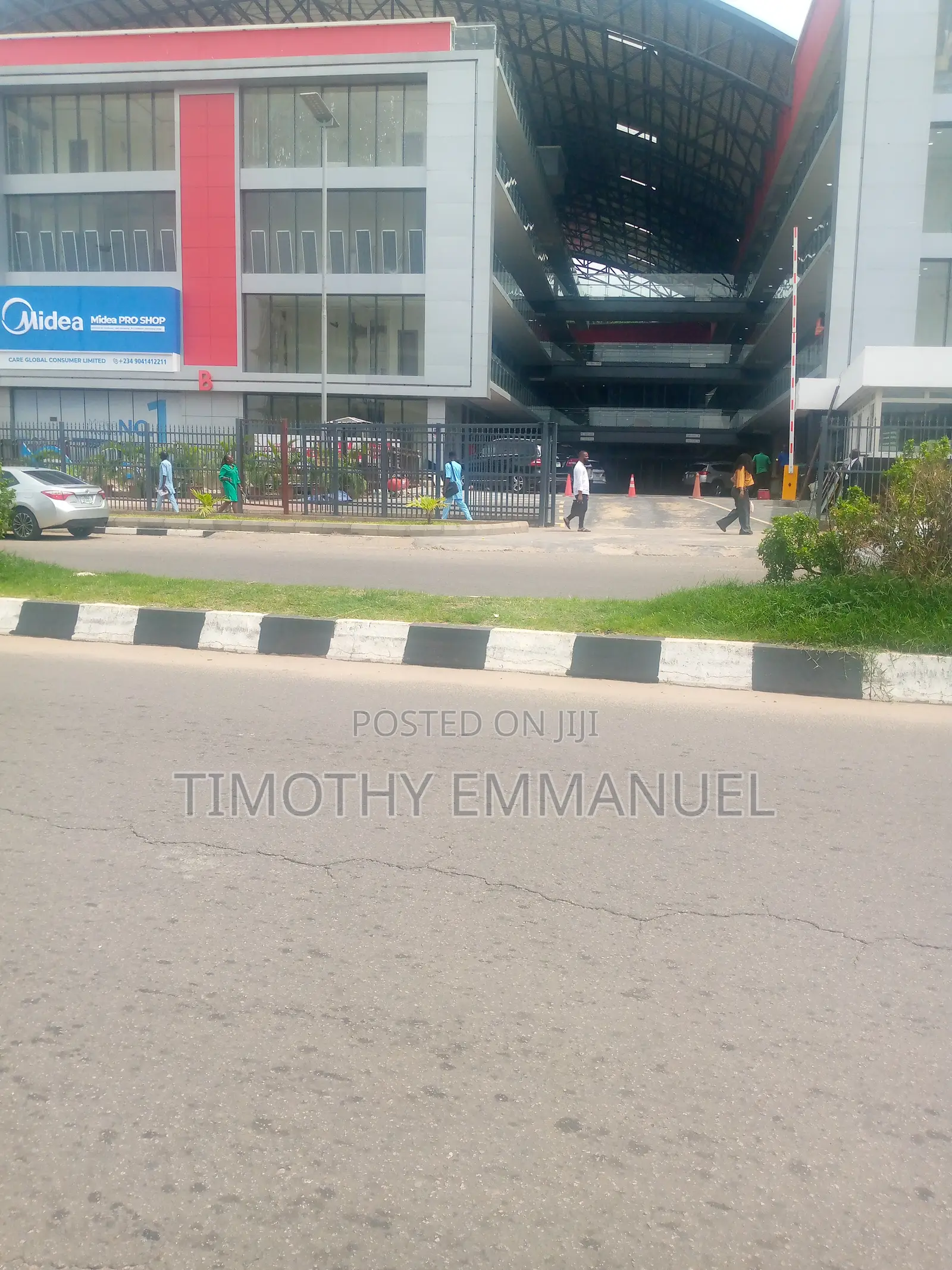Shopping Mall 40 Square Meters for Rent