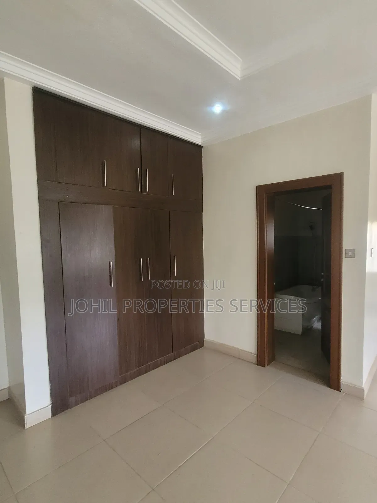 8bdrm Duplex in Maitama for rent