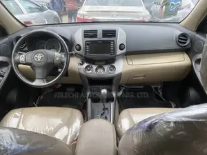 Toyota RAV4 3.5 4x4 2010 Gray