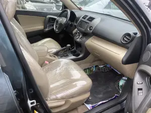 Toyota RAV4 3.5 4x4 2010 Gray