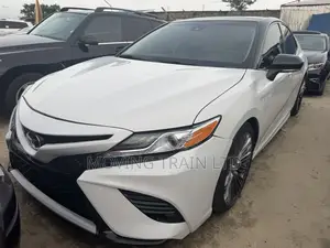 Toyota Camry XSE V6 FWD 2020 White