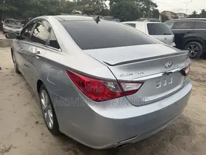 Hyundai Sonata Limited 2.0T w/17" Wheels (2.0L 4cyl 6A) 2011 Blue