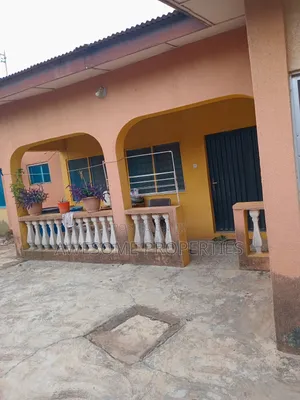 2bdrm Bungalow in Ifako-Ijaiye for sale