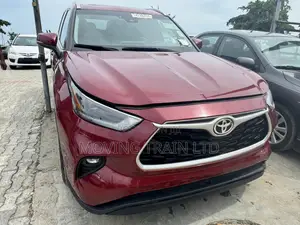 Toyota Highlander Limited 2022 Red