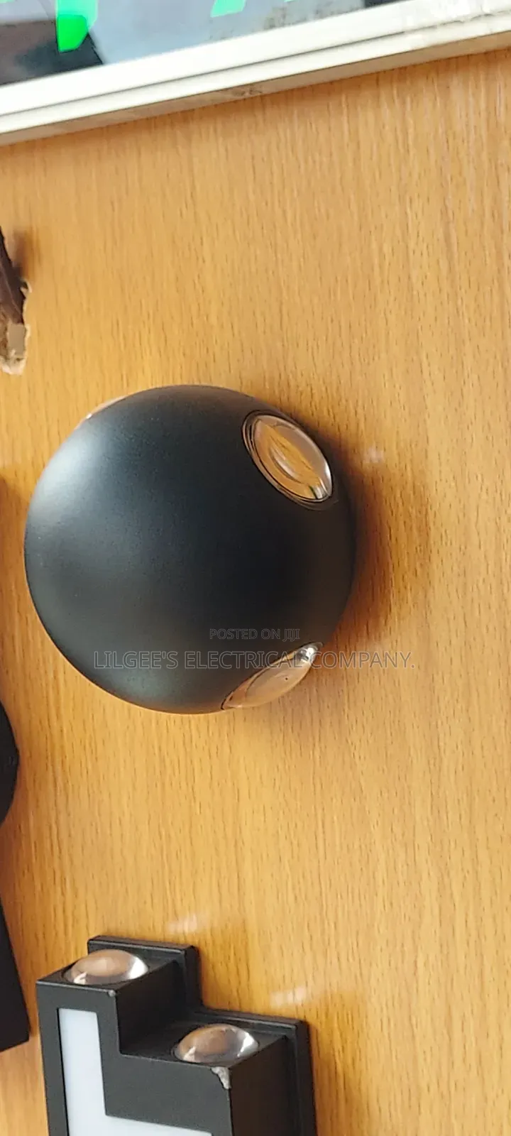 Ball Shaped Design Led Wall Light