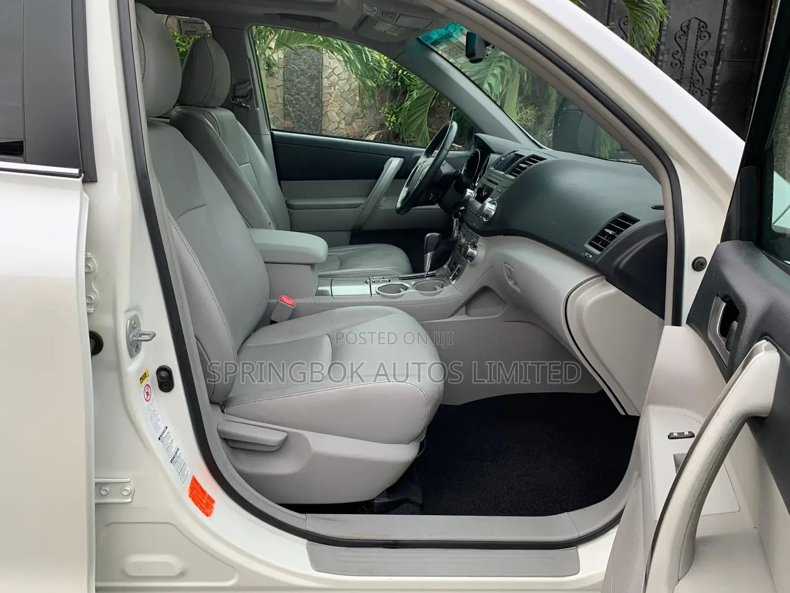 Toyota Highlander SE 2012 White