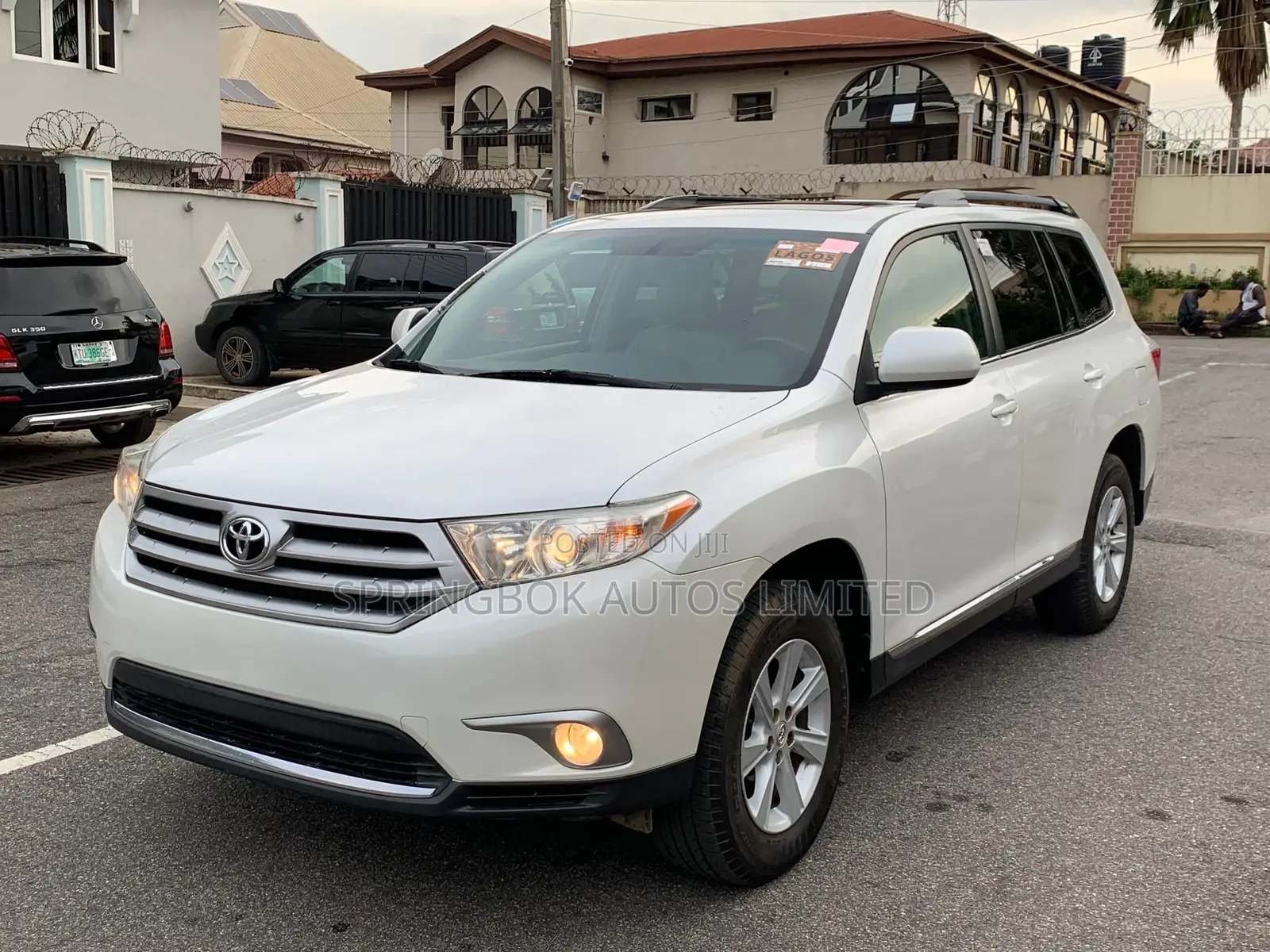 Toyota Highlander SE 2012 White