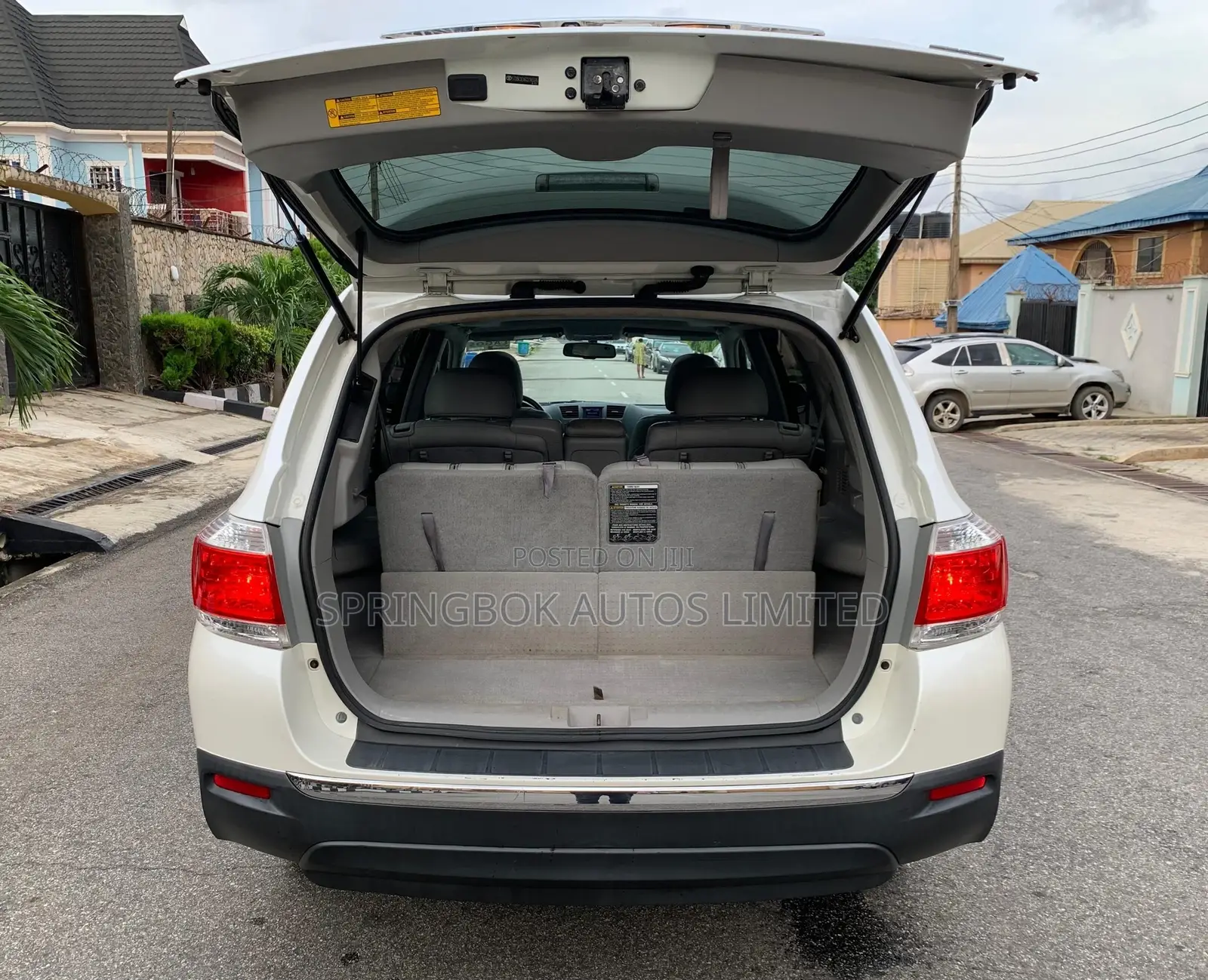 Toyota Highlander SE 2012 White
