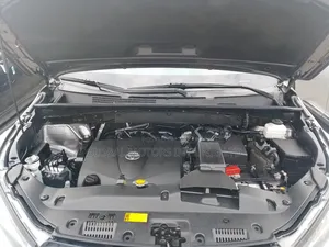 Toyota Highlander Limited 4x4 V6 (3.5L 6cyl 8A) 2018 Gray