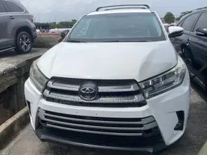 Toyota Highlander Limited 4dr SUV AWD (3.5L 6cyl 6A) 2014 White