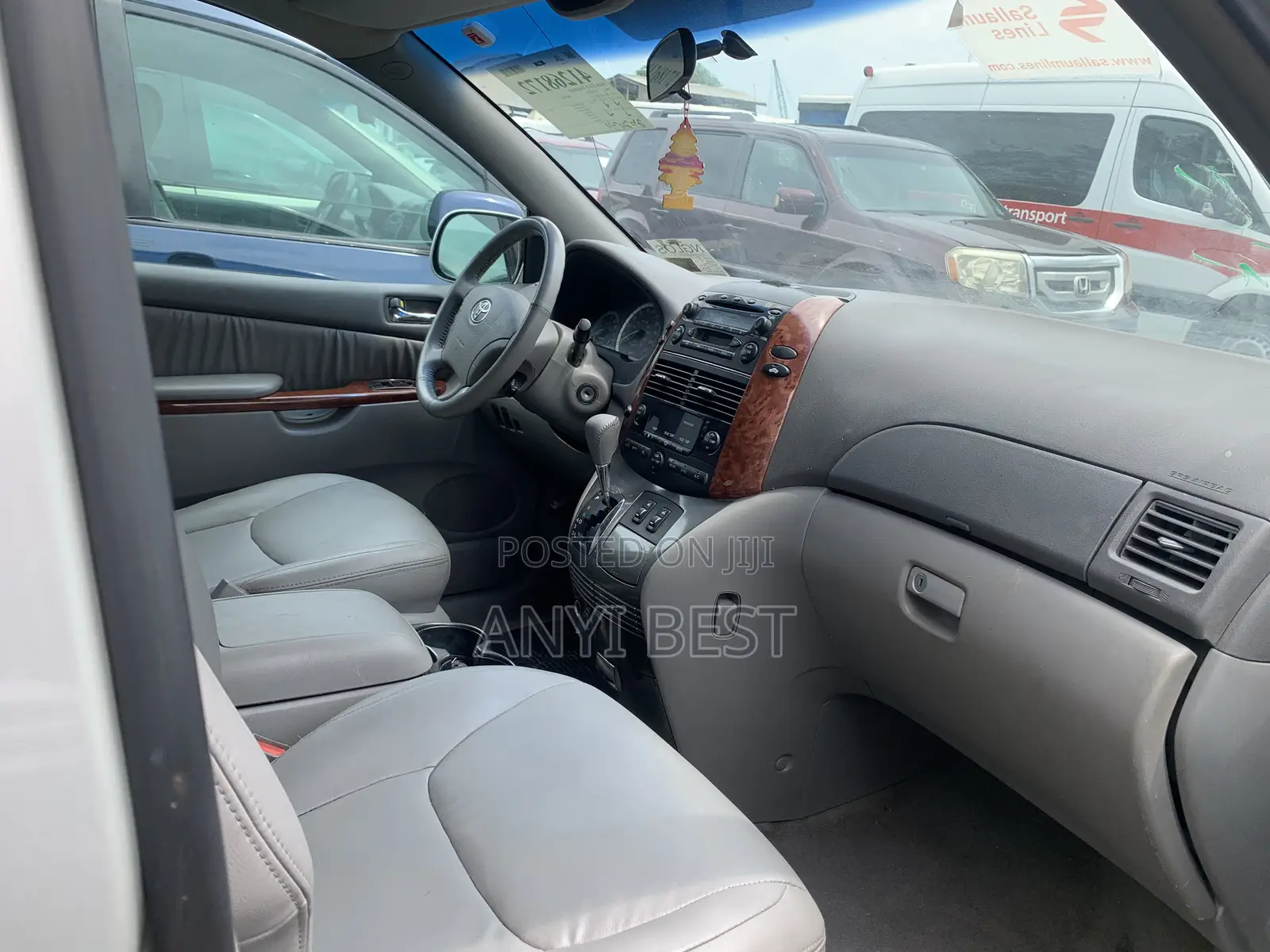 Toyota Sienna 2005 Silver