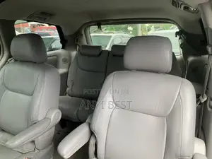 Toyota Sienna 2005 Silver