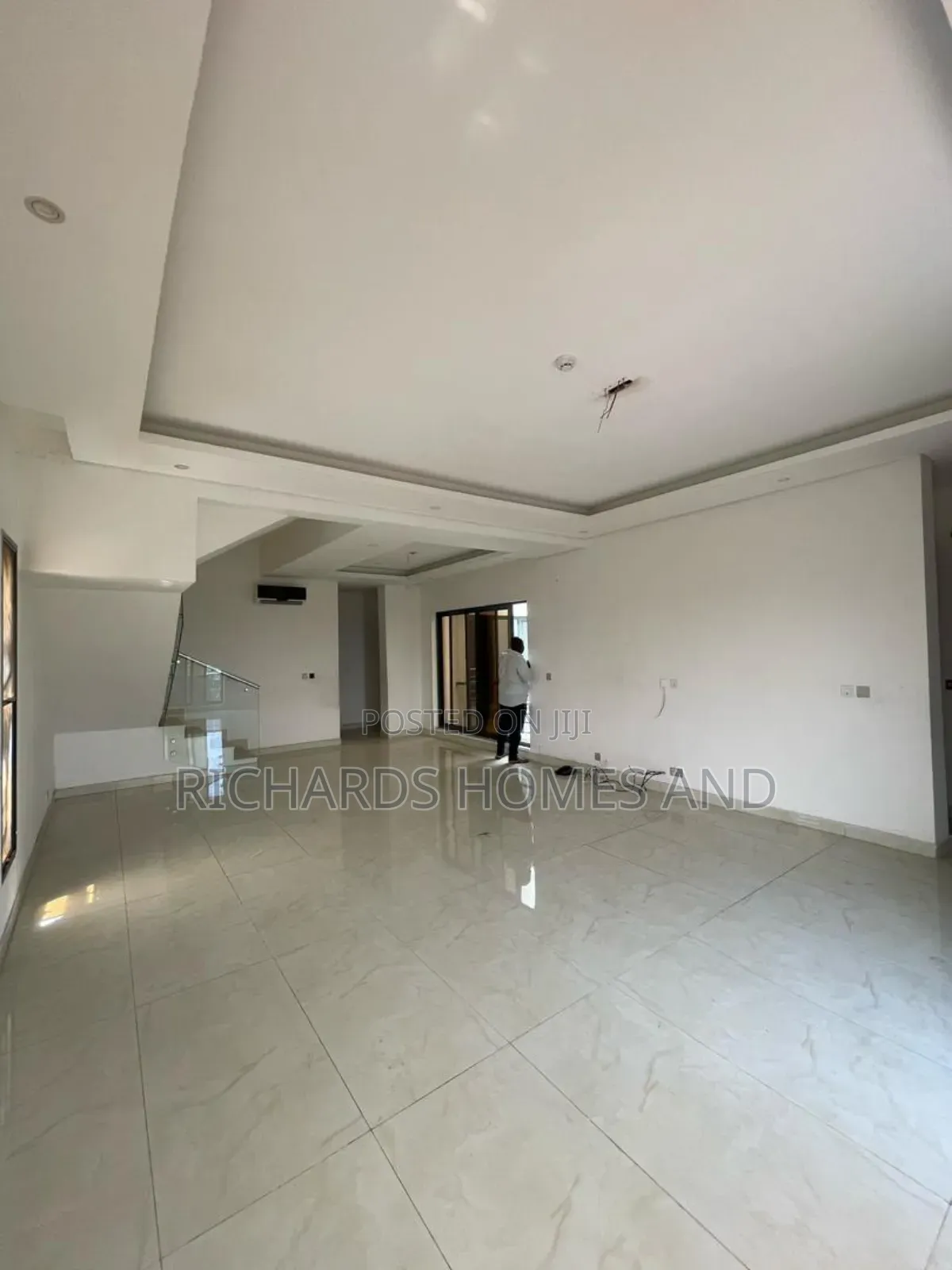 4bdrm Mansion in Banana Island for rent