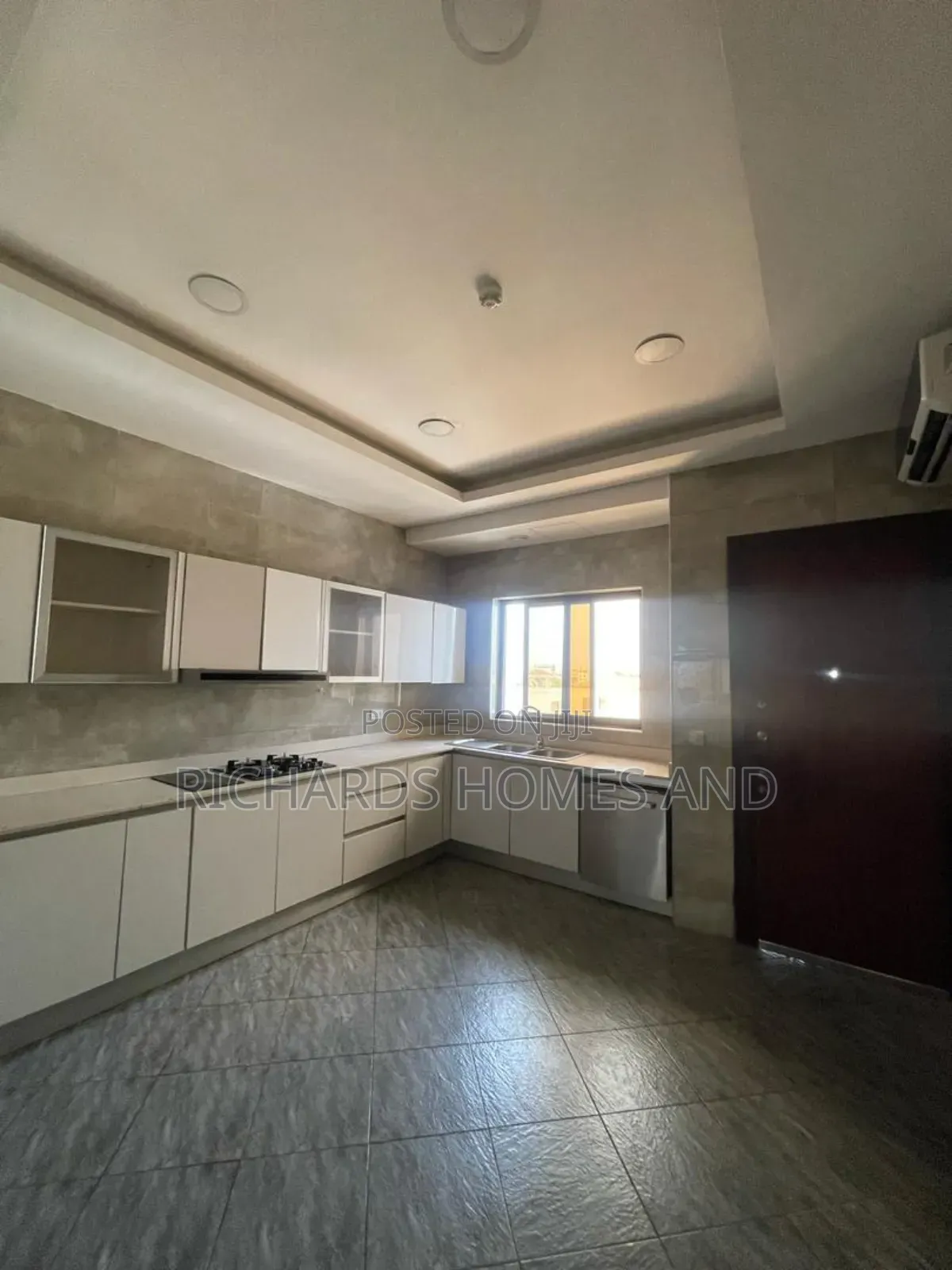 4bdrm Mansion in Banana Island for rent