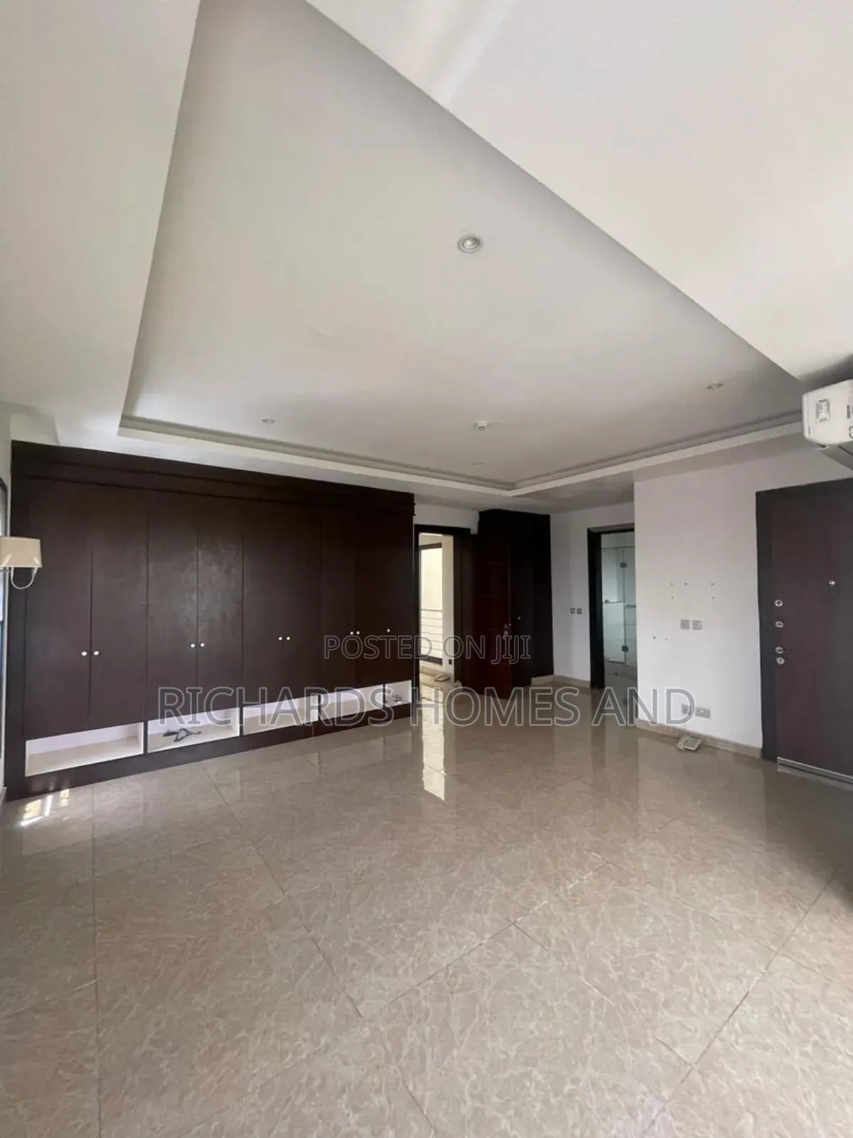 4bdrm Mansion in Banana Island for rent