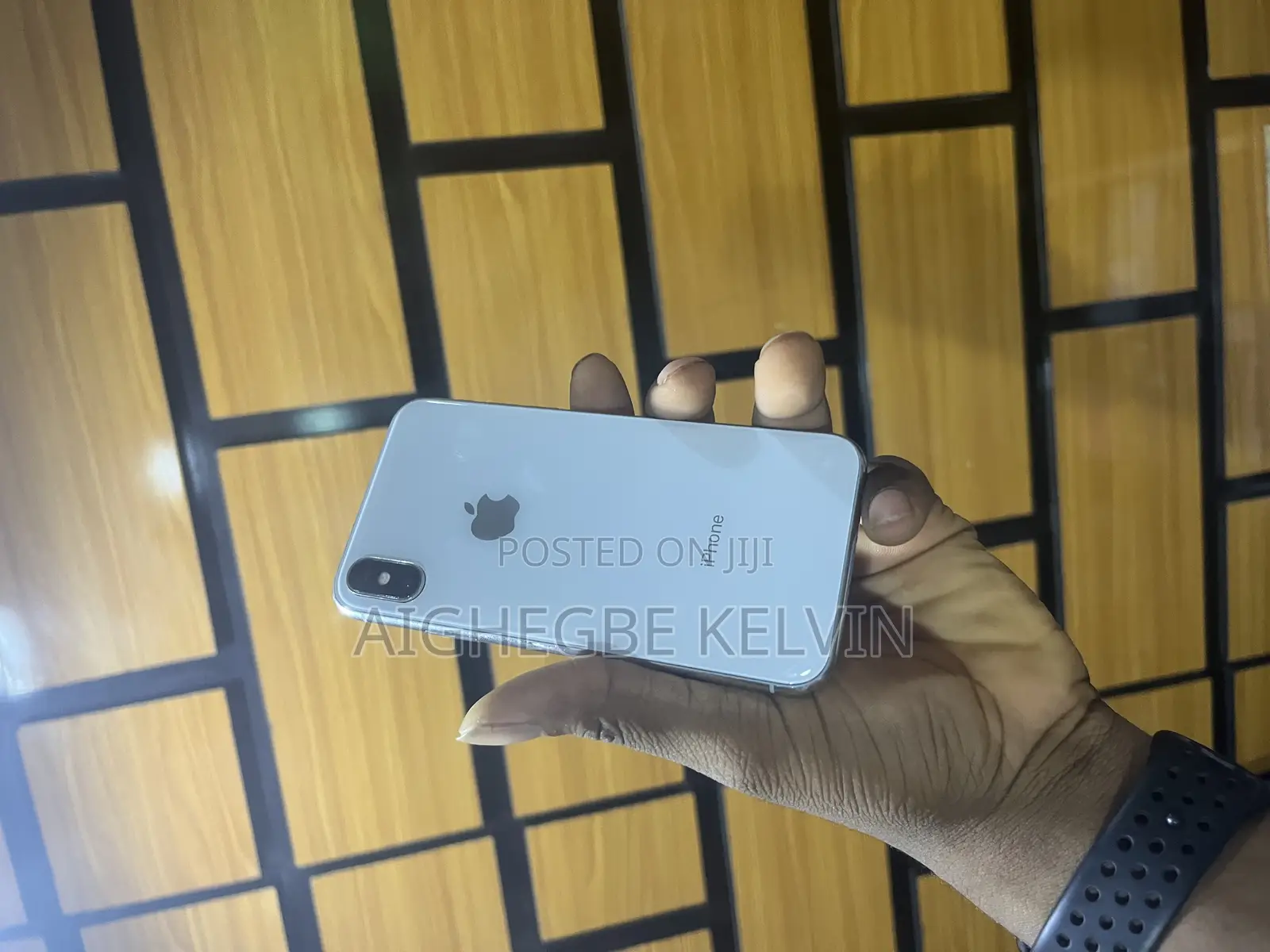 Apple iPhone X 64 GB White