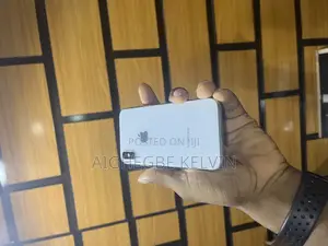 Apple iPhone X 64 GB White