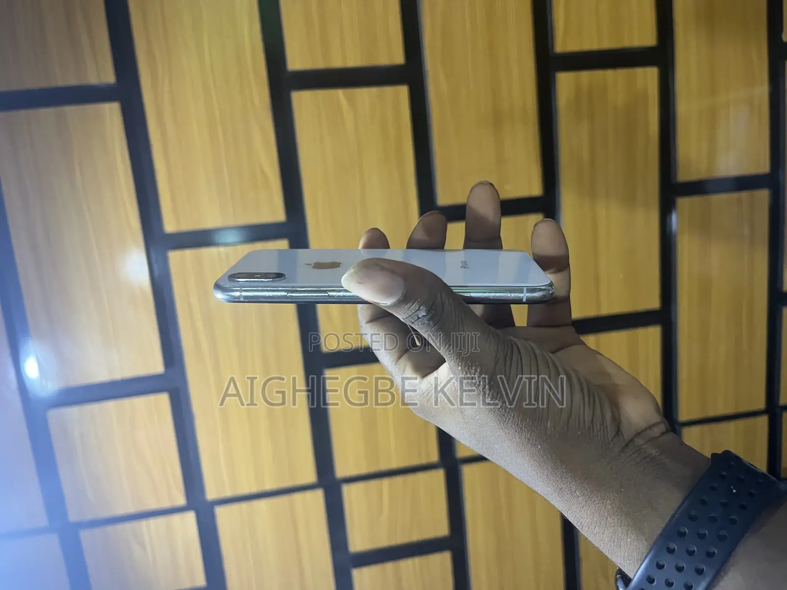 Apple iPhone X 64 GB White