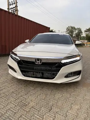 Photo - Honda Accord Touring 2.0T 2020 White