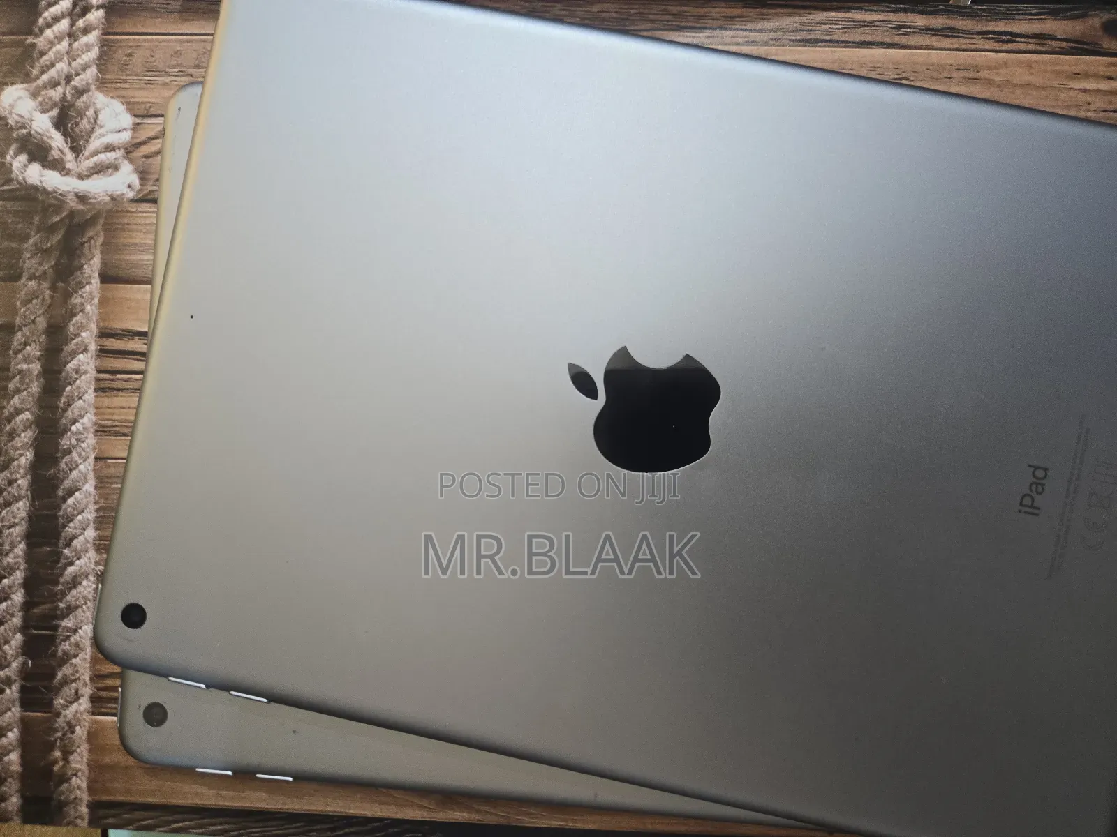 Apple iPad Wi-Fi 128 GB Gray