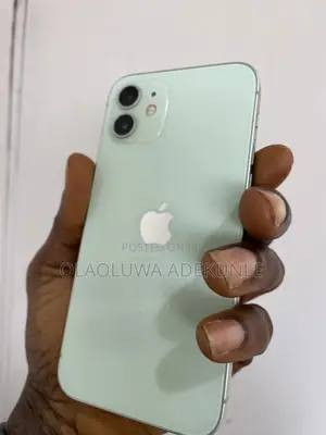 Photo - Apple iPhone 12 128 GB Green