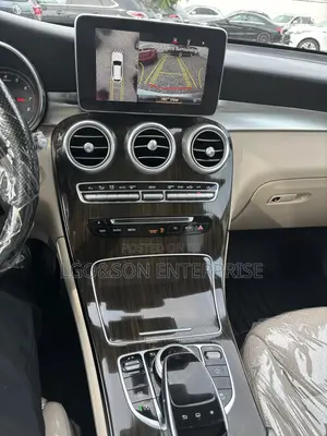 Mercedes-Benz GLC-Class 2017 White