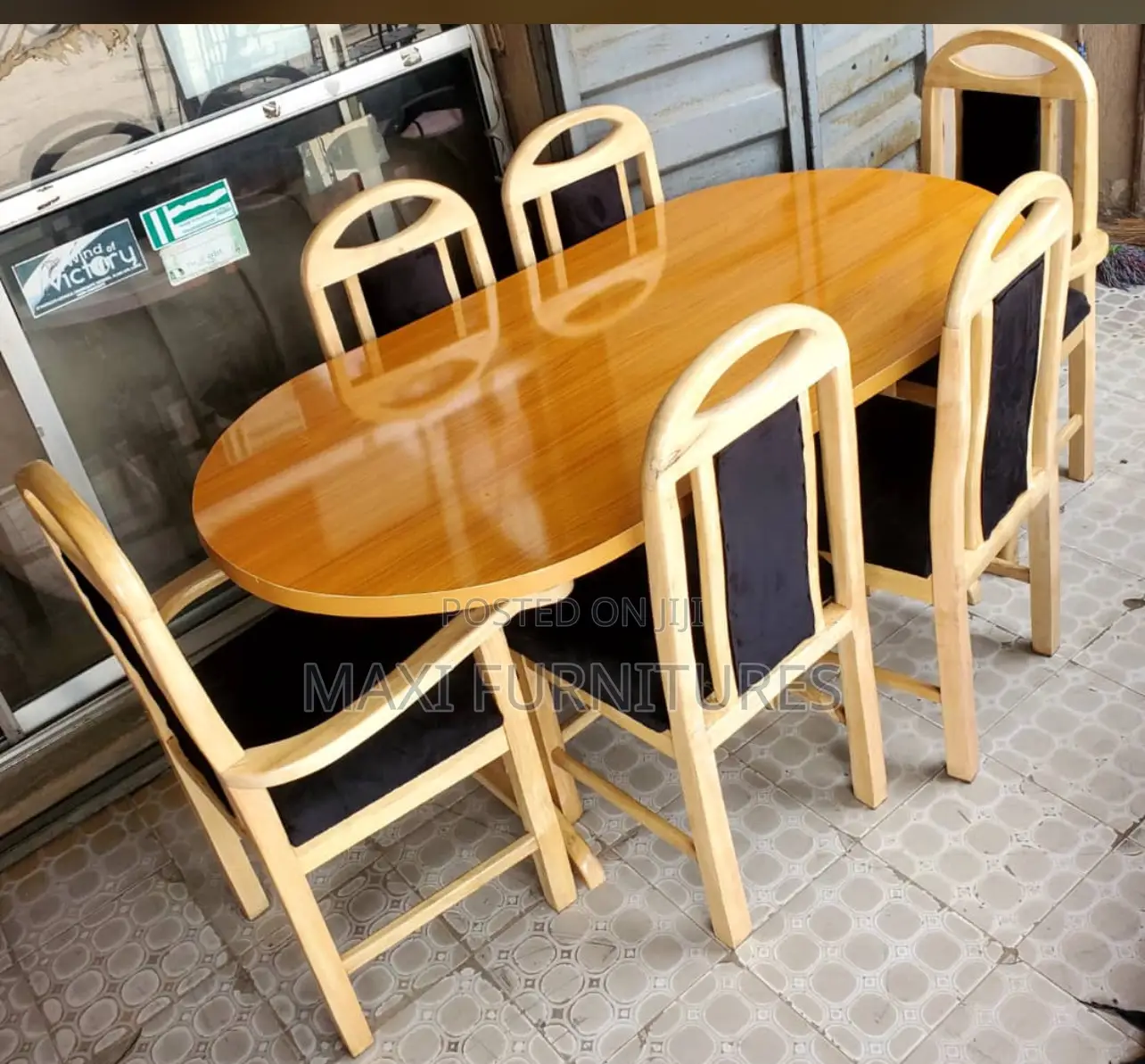 Dinning by 6 Seater