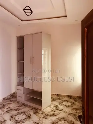 1bdrm Block of Flats in Sangotedo for sale