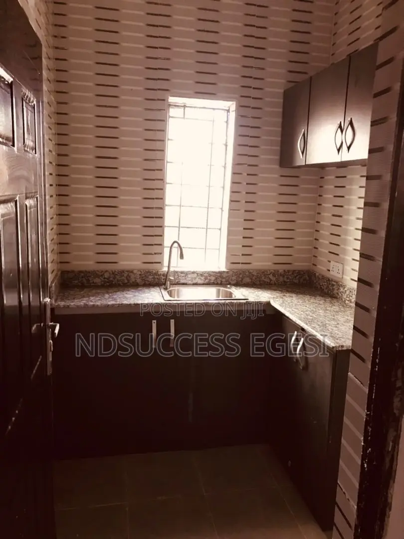 1bdrm Block of Flats in Sangotedo for sale