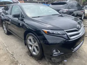 Photo - Toyota Venza XLE 4dr Wagon AWD (3.5L 6cyl 6A) 2014 Black