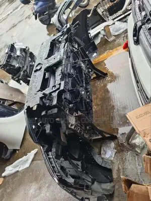 Audi Q8 Front Cut