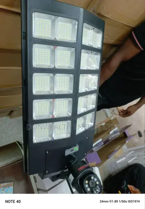 1000watts Ai Solar 4/5g Network Camira and Light