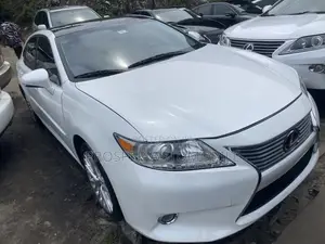 Lexus ES 350 FWD 2013 White