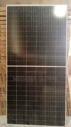 550-watts Solar Panel