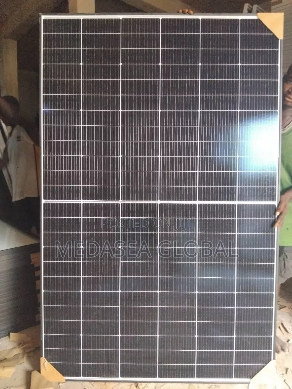 550-watt Solar Panels