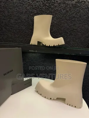 Photo - Balenciaga Shoes 