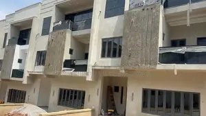 5bdrm Townhouse/Terrace in Guzape Estate for sale