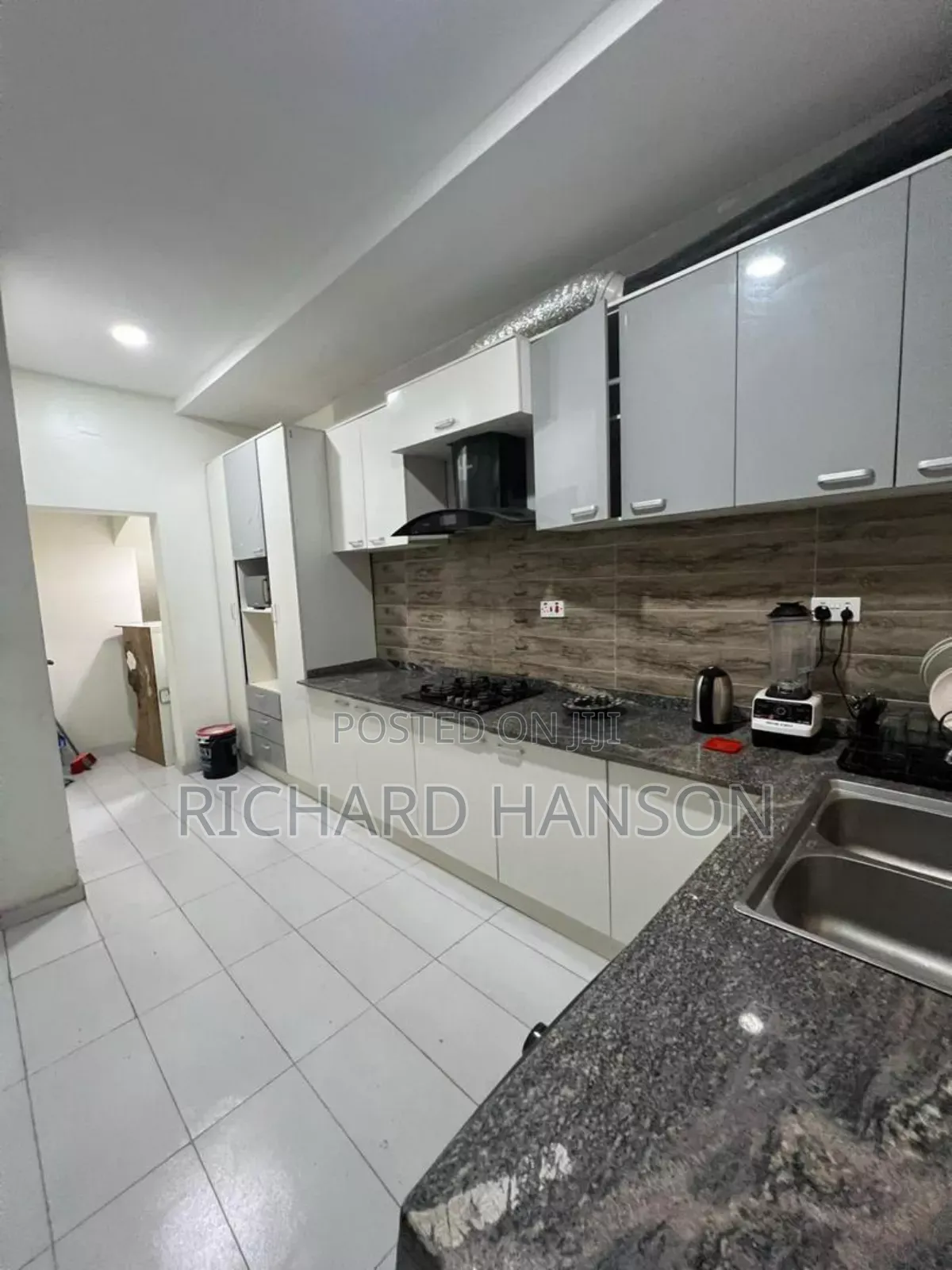 Mini Flat in Roxbury Estate, Ikota for rent