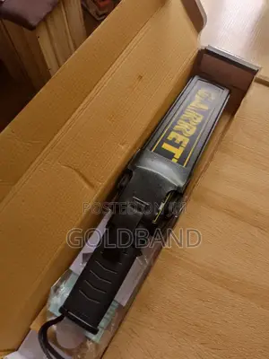 Garrett Handheld Security Wand – Precise Body Scanning Tool