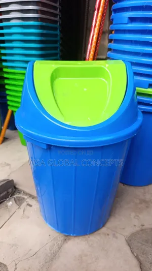 Home or Passage Plastic Waste Bin