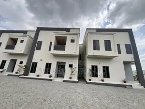 5bdrm Townhouse/Terrace in Kado for Sale