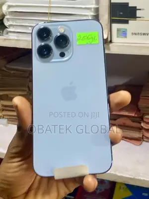 Photo - Apple iPhone 13 Pro 256 GB Blue