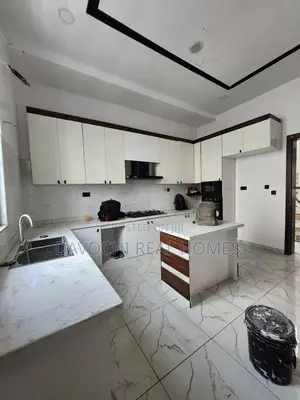 Mini Flat in Lekki Phase1 for rent