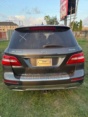 Mercedes-Benz M Class ML350 4MATIC 4dr SUV AWD (3.5L 6cyl 7A) 2014 Gray