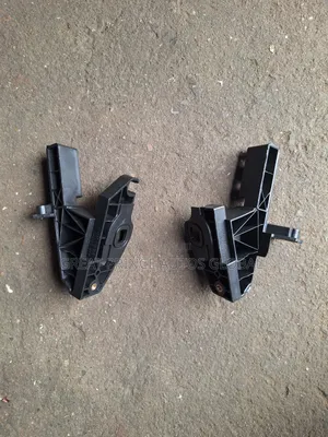 Head Lamp Bracket C300 205
