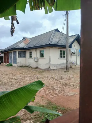 3bdrm Block of Flats in Pz, Benin City for sale