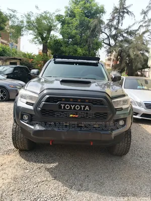 Toyota Tacoma 2017 Gray