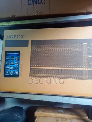 Photo - Yamaha Mgp32x Professional Mixer