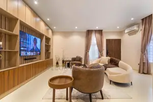 Buttercup 3/3 Units of 1bed